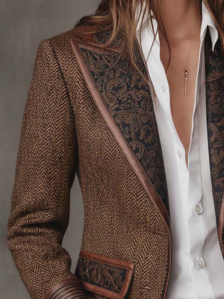 Blazer à manches longues Gisèle de Danoir Paris avec empiècements en imprimé chevrons, tissu élégant et moderne.