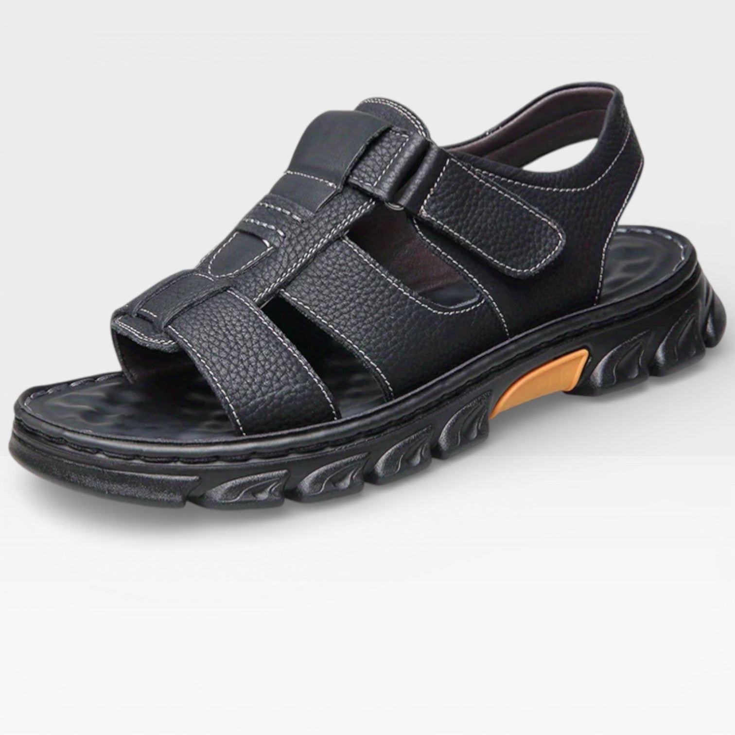 Sandales en cuir pour hommes Danoir Paris avec semelle souple, idéales pour l'été, visibles avec straps et finition élégante.