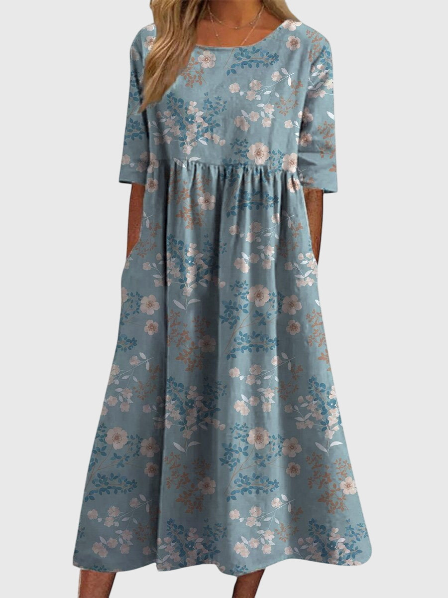 Robe Danoir Paris Aleah, coupe flatteuse, en tissu léger, portée par un mannequin dans une ambiance élégante.