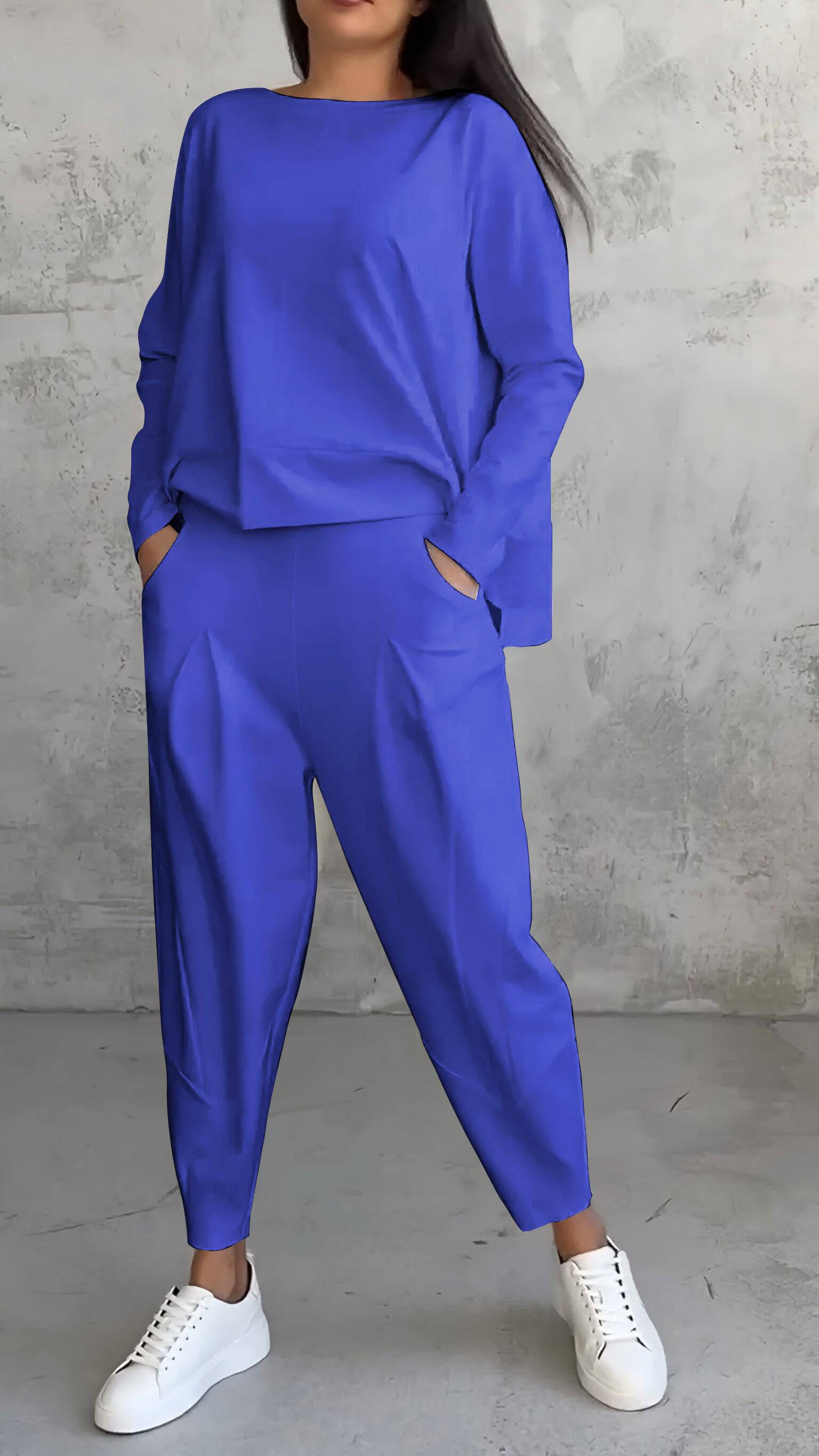 Vêtement décontracté Madison de Danoir Paris, ensemble chic avec haut et pantalon en tissu léger, porté sur mannequin.