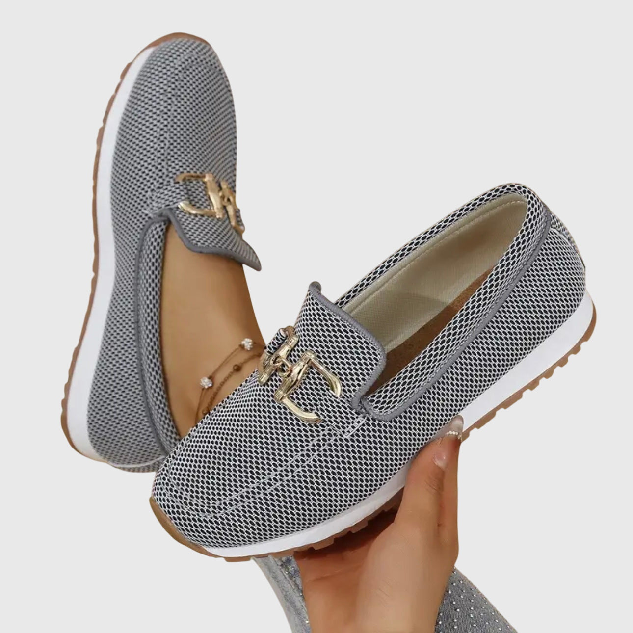 Chaussures orthopédiques Lili de Danoir Paris, baskets confortables à semelle ergonomique, en cuir beige, vue de face