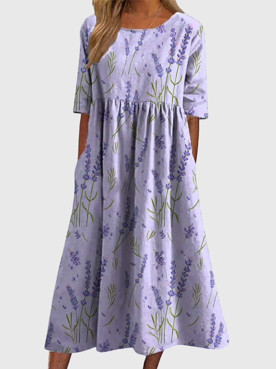 Robe Danoir Paris Aleah, coupe flatteuse et élégante, en tissu fluide, portée par un mannequin dans une image de mode.