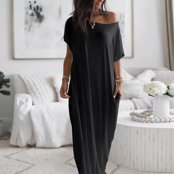 Robe décontractée oversize asymétrique à épaules dénudées de Danoir Paris, style casual avec coupe moderne et élégante
