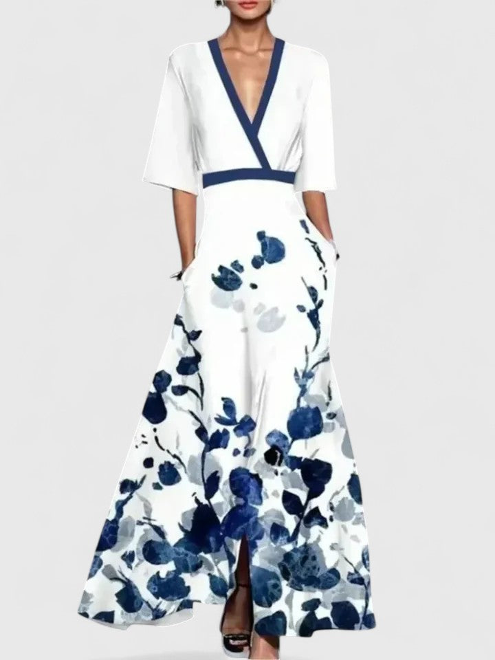 Robe longue Aimee de Danoir Paris, maxi dress en tissu fluide, couleur élégante, portée avec manches et décolleté flatteur.