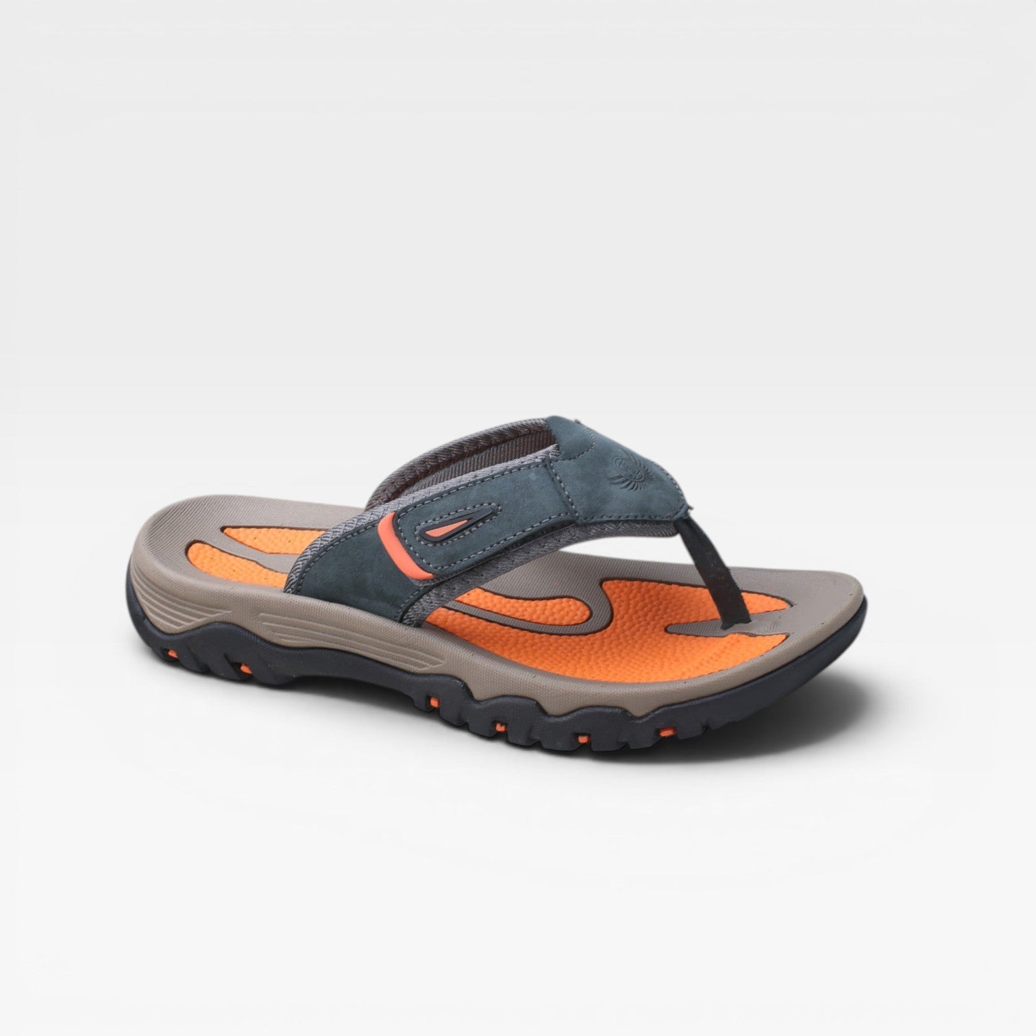 Sandales à entre-doigts en cuir de vachette Danoir Paris pour hommes, sandales confortables et rembourrées de couleur grise.