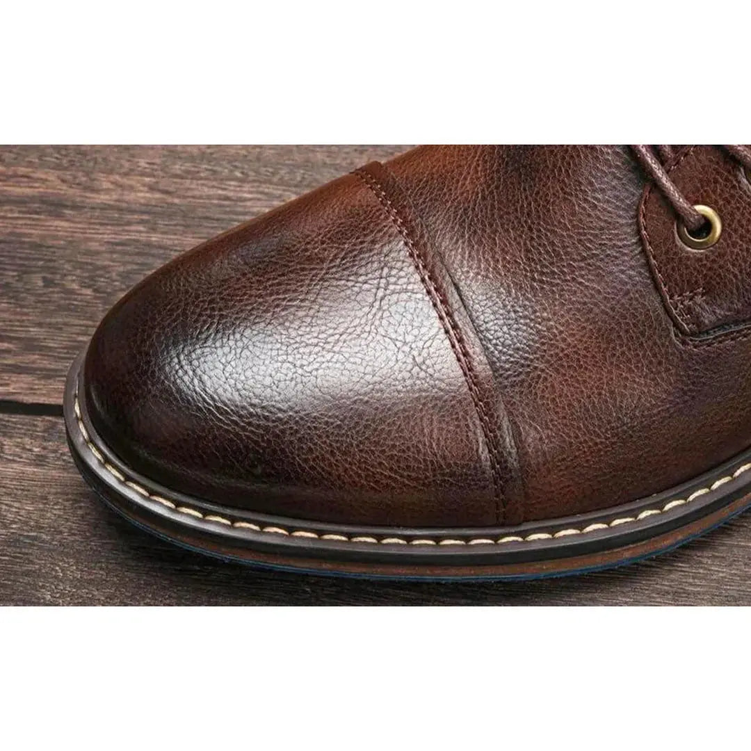 Bottes Oxford en cuir Dawson™ de Danoir Paris, chaussures élégantes pour hommes, couleur noire, vue de côté.