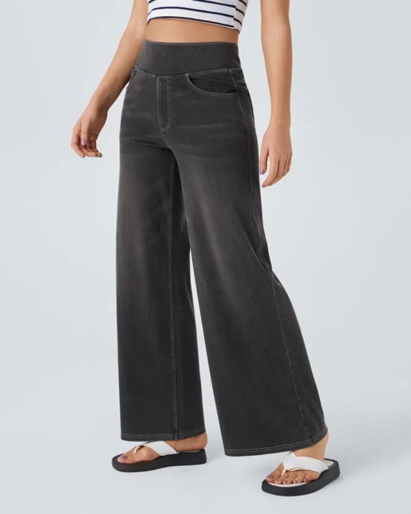 Jeans à jambe large Danoir Paris Ainsley, collection #844, en tissu gris bleu, mode décontractée et confortable.