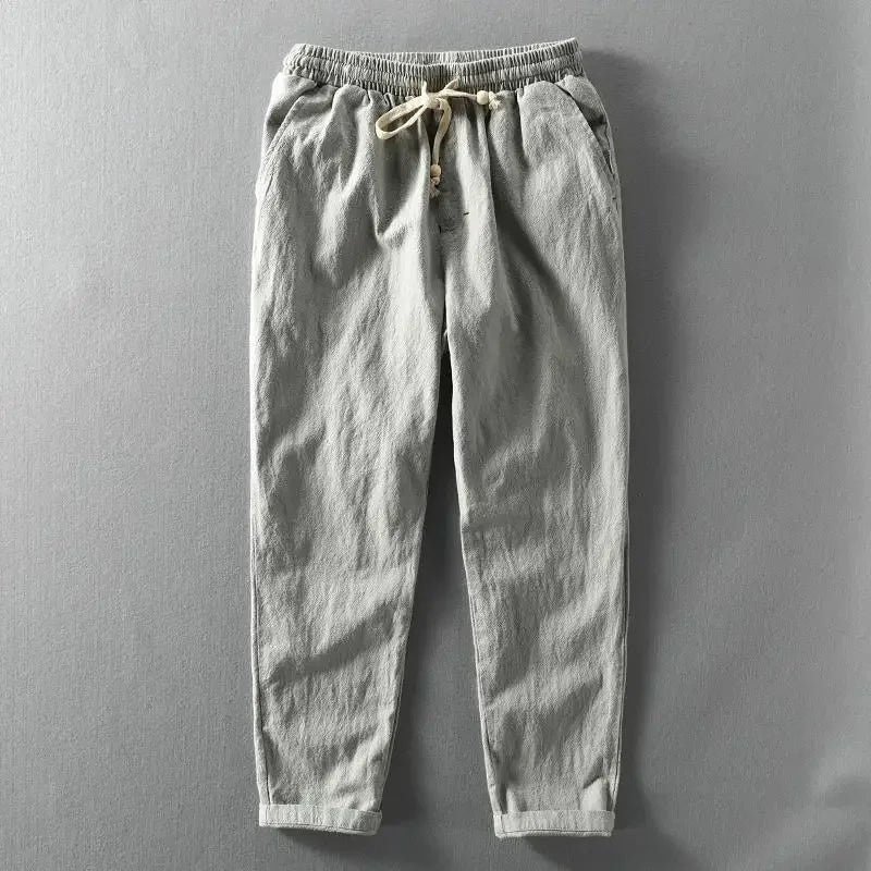 Pantalons décontractés noirs Lexie de la collection #844 de Danoir Paris, confortables et élégants, vue en gros plan.