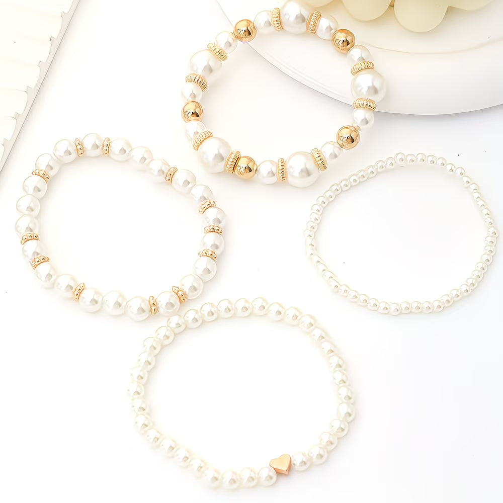 Ensemble de 4 bracelets en perles de la collection Danoir Paris, bracelets empilables élégants et raffinés.