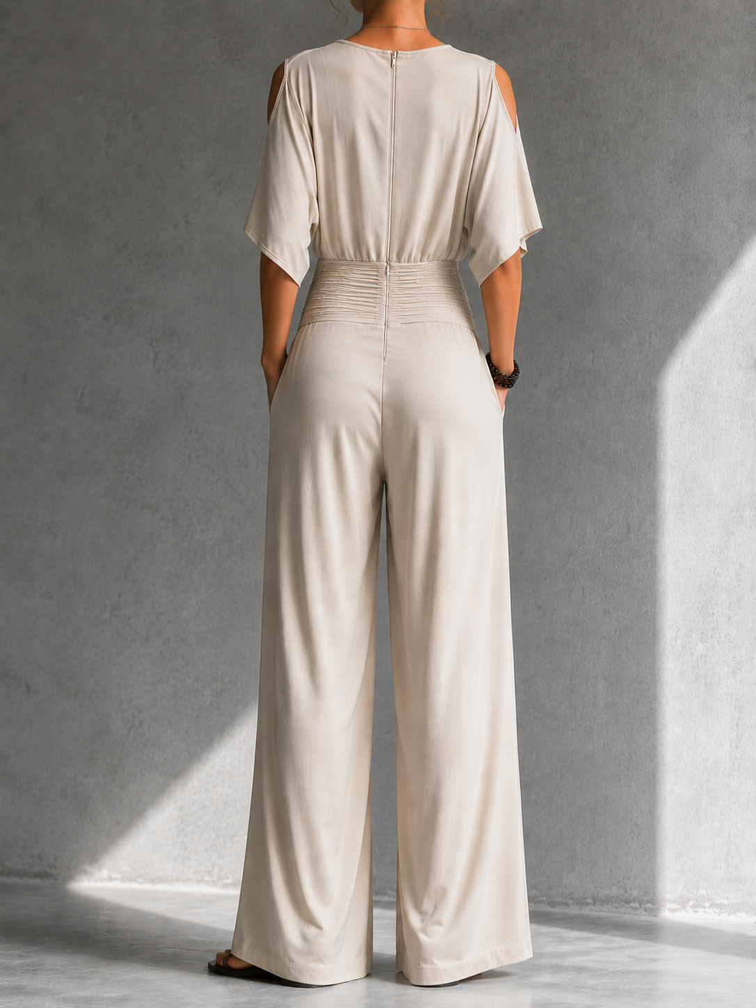 Veste élégante Danoir Paris Mia en tissu ivoire, coupe ajustée et détails sophistiqués pour un look chic.