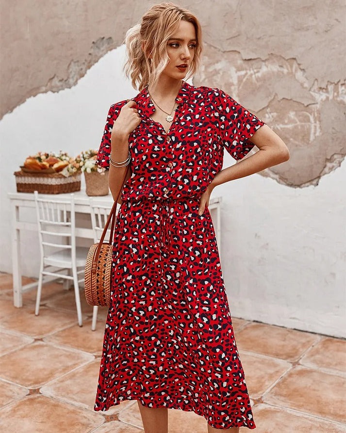 Robe fluide sophistiquée Edith de Danoir Paris en beige, vue de face, détails du tissu léger et élégant.