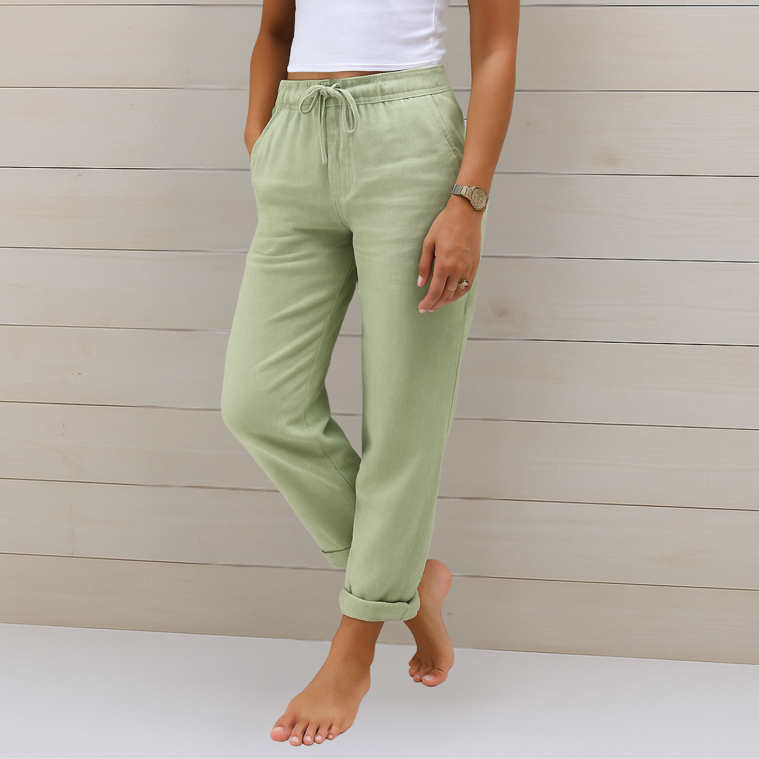 Pantalons stretch respirants Danoir Paris Maja en lin beige, coupe élégante et confortable pour femme.