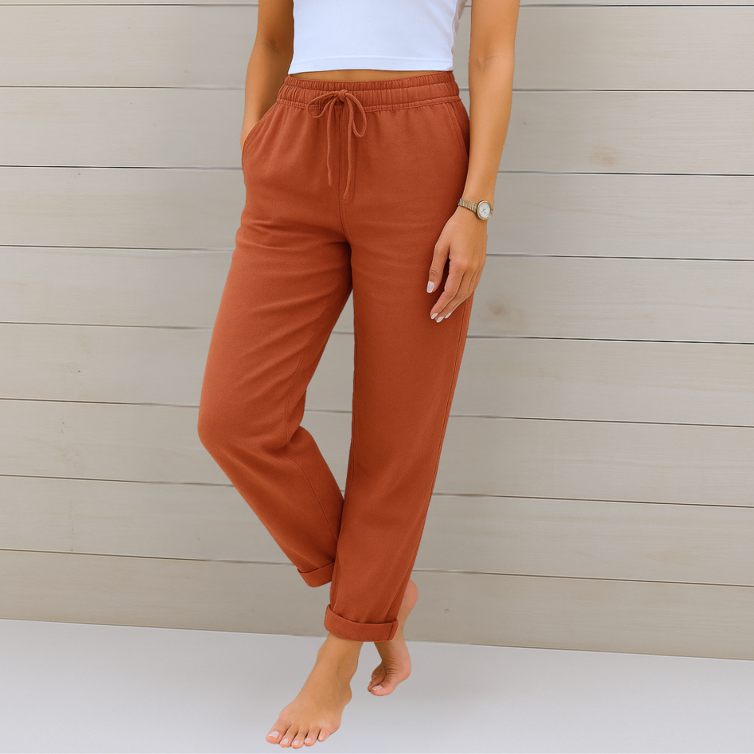 Pantalons stretch respirants Maja de Danoir Paris en lin beige, design élégant et confort optimal pour femme.