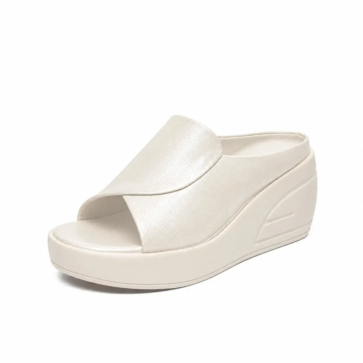 Sandales compensées orthopédiques Eliza de Danoir Paris en noir, faciles à enfiler avec semelle confortable.