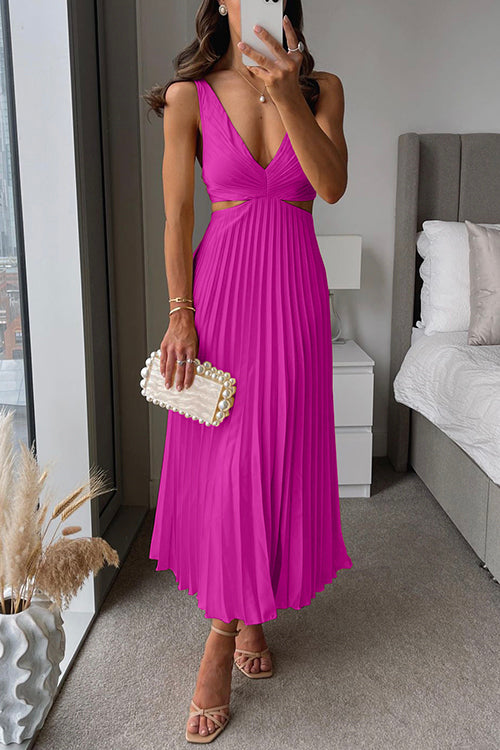 Robe longue noire Danoir Paris Rhiannon à taille haute et décolleté en V, élégante et fluide, portée en soirée ou occasion spéciale.