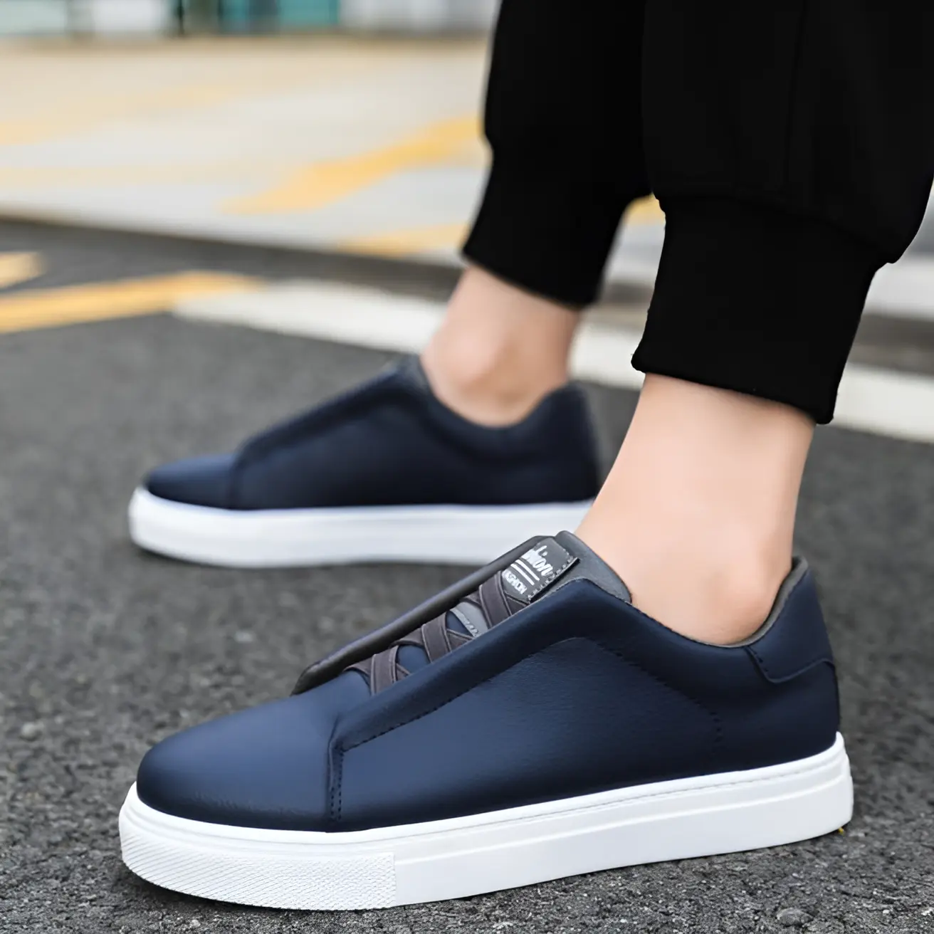 Sneakers chic Danoir Paris Bernardo™ blanches en toile avec semelle blanche, pointure 39, élégantes et modernes.