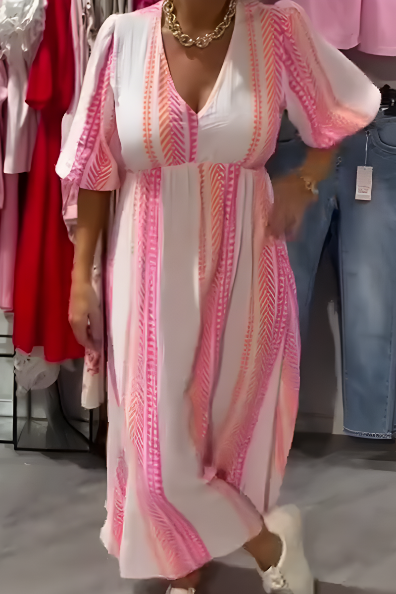 Robe d'été élégante Claudia de Danoir Paris en tissu blanc léger, vue de face, détail de la coupe raffinée.