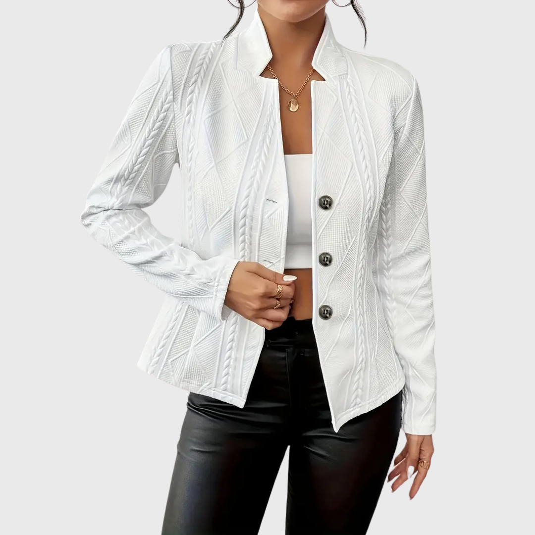 Blazer chic quotidien blanc Olivia par Danoir Paris, design élégant et moderne pour un style sophistiqué.