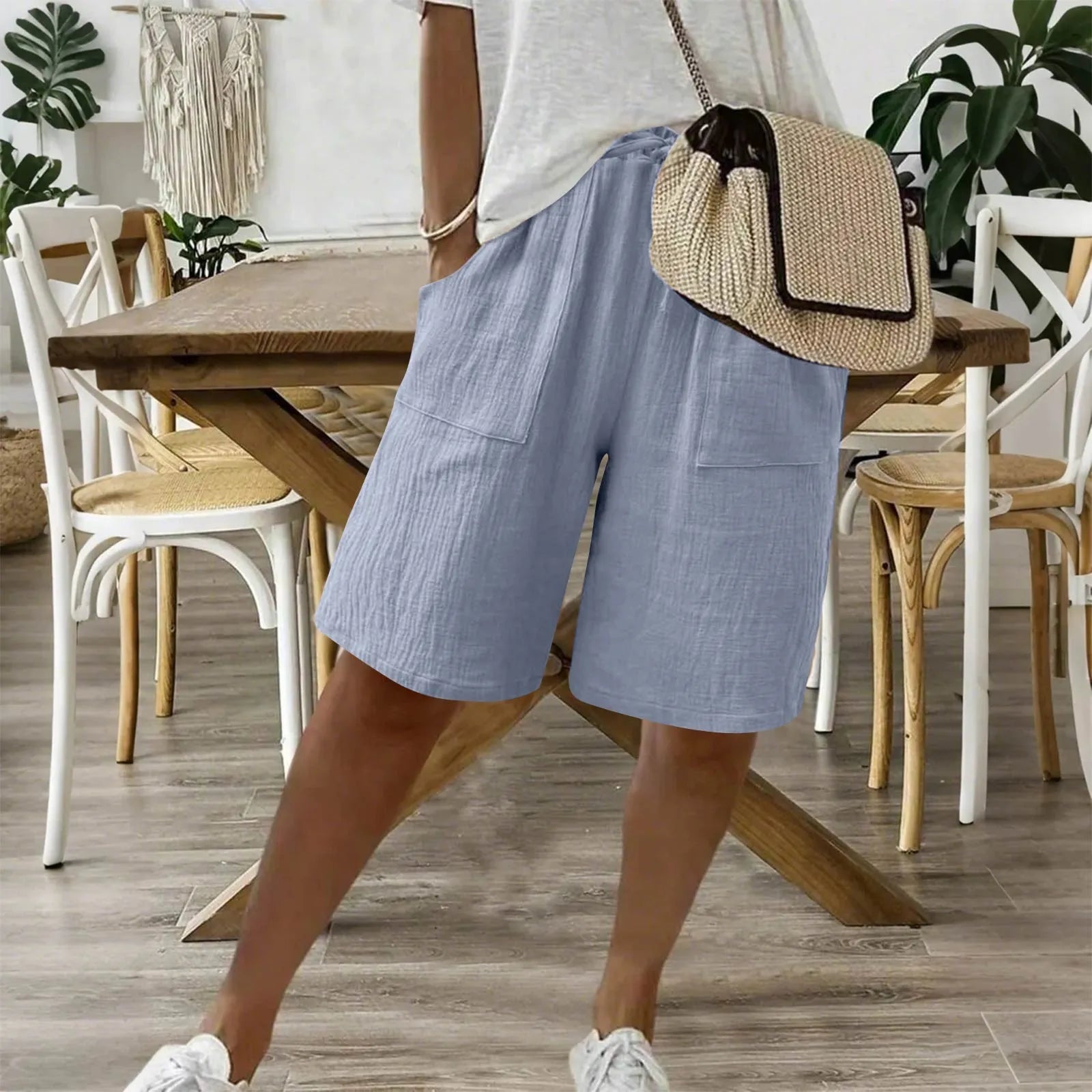 Shorts en coton lin Sienna de Danoir Paris, blanc, avec coupe décontractée et ceinture à nouer, parfait pour l'été.