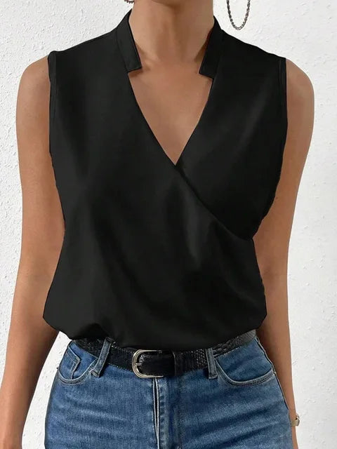Chemisier blanc Danoir Paris Vera, élégant et confortable, avec coupe fluide et détails raffinés, porté sur un mannequin.