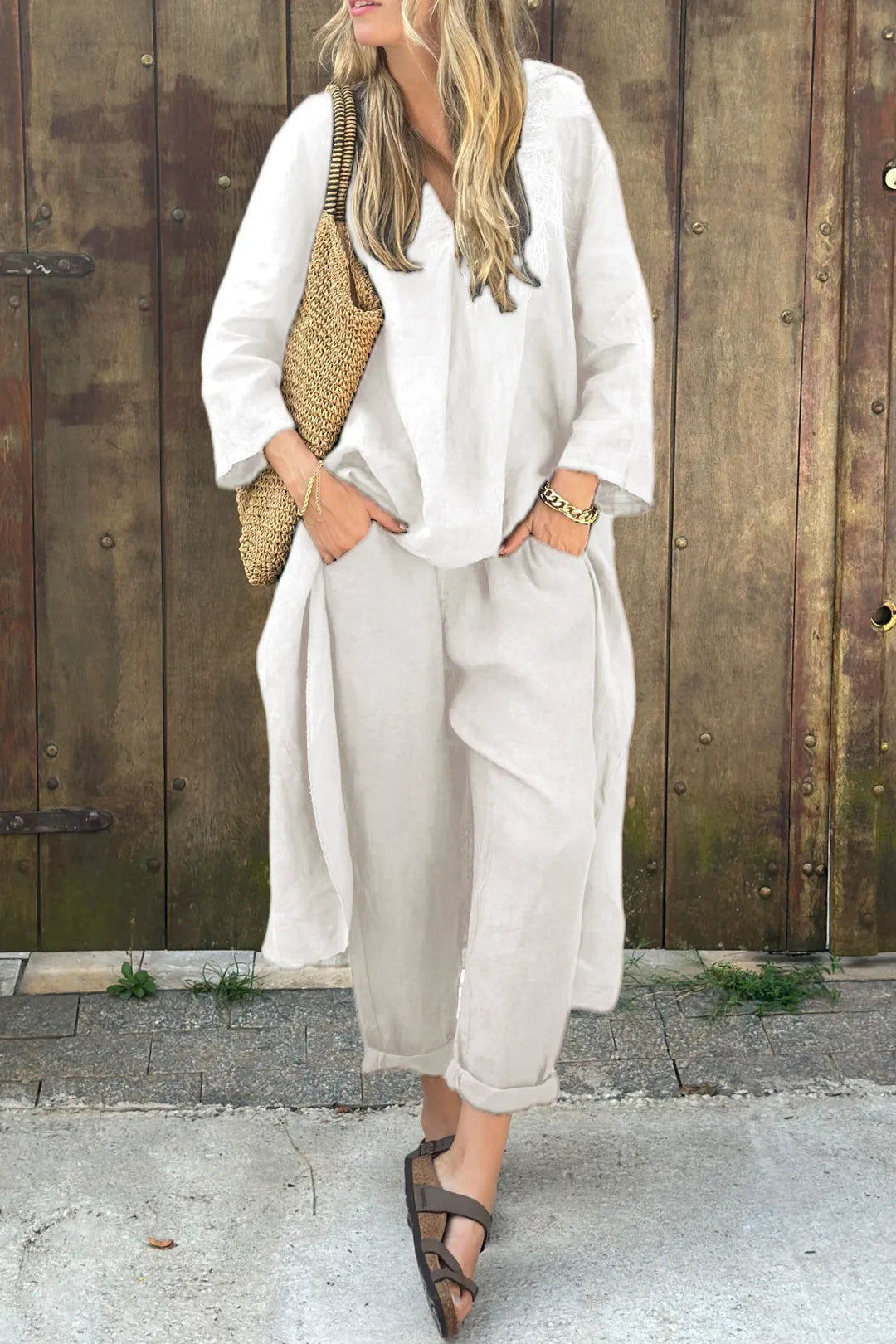 Ensemble Anna de Danoir Paris en bleu marine, vêtements chics et confortables pour femmes, porté sur mannequin.