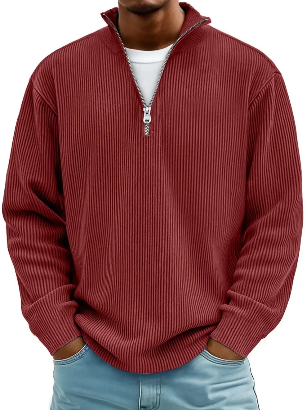 Pull demi-zippe Danoir Paris™ bleu, élégant et confortable, en coton doux, porté sur un mannequin.