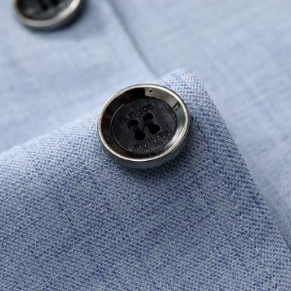 Veste intelligente pour hommes Danoir Paris, en tissu bleu, avec design moderne et détails élégants.