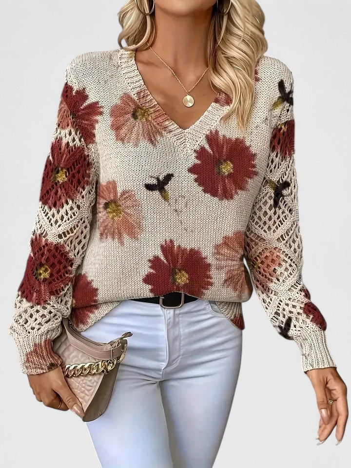 Cardigan floral léger Aurélie de Danoir Paris porté en taille XS, couleur bleue, avec motif floral délicat.