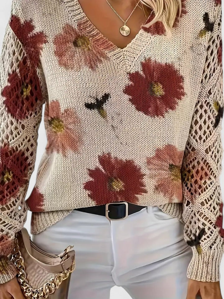 Cardigan léger floral Aurélie de Danoir Paris, en tissu bleu avec motif floral, porté sur un mannequin.