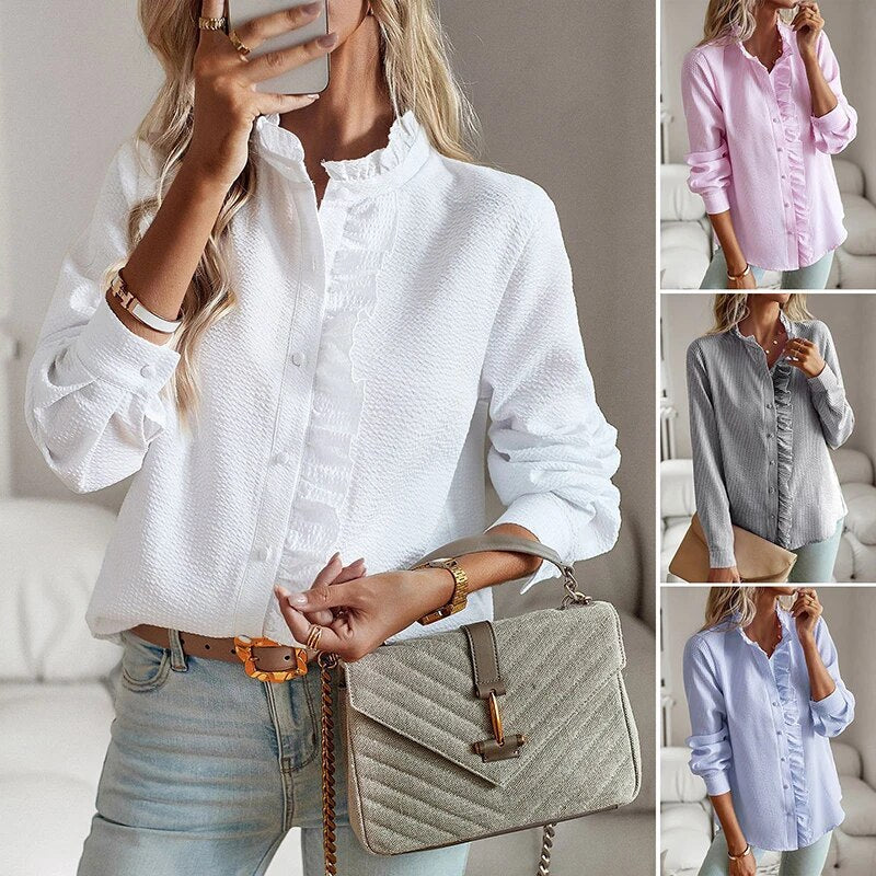 Chemise élégante et confortable Alice de Danoir Paris, blouse bleue en tissu léger et fluide, style sophistiqué.