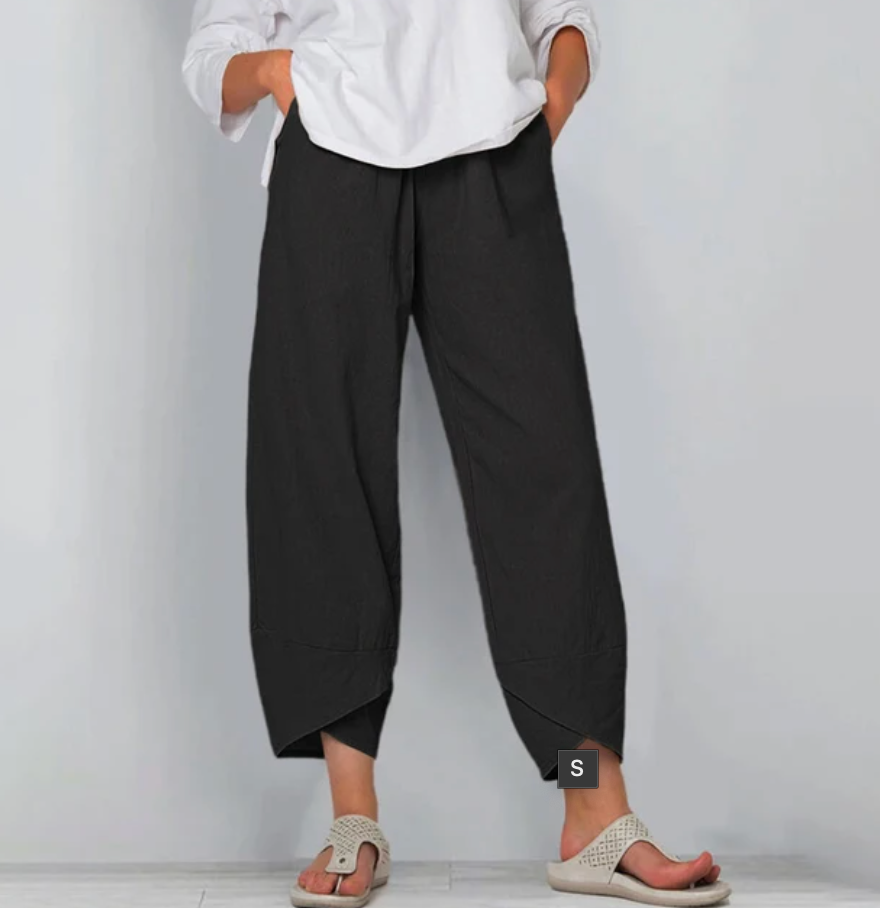 Pantalons légers Riley de Danoir Paris en kaki, vêtement pour le bas, présenté sur un fond neutre.