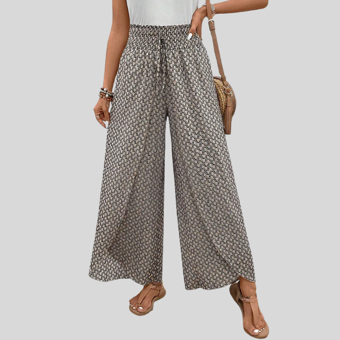 Pantalon large relax Sahara de Danoir Paris, vêtement pour le bas, en tissu léger, couleur neutre, style décontracté.