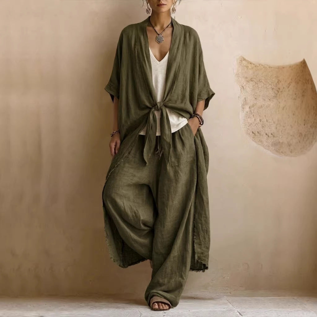 Ensemble deux pièces kimono en lin oversize et pantalon à jambes larges de Danoir Paris, couleur marron, style décontracté.