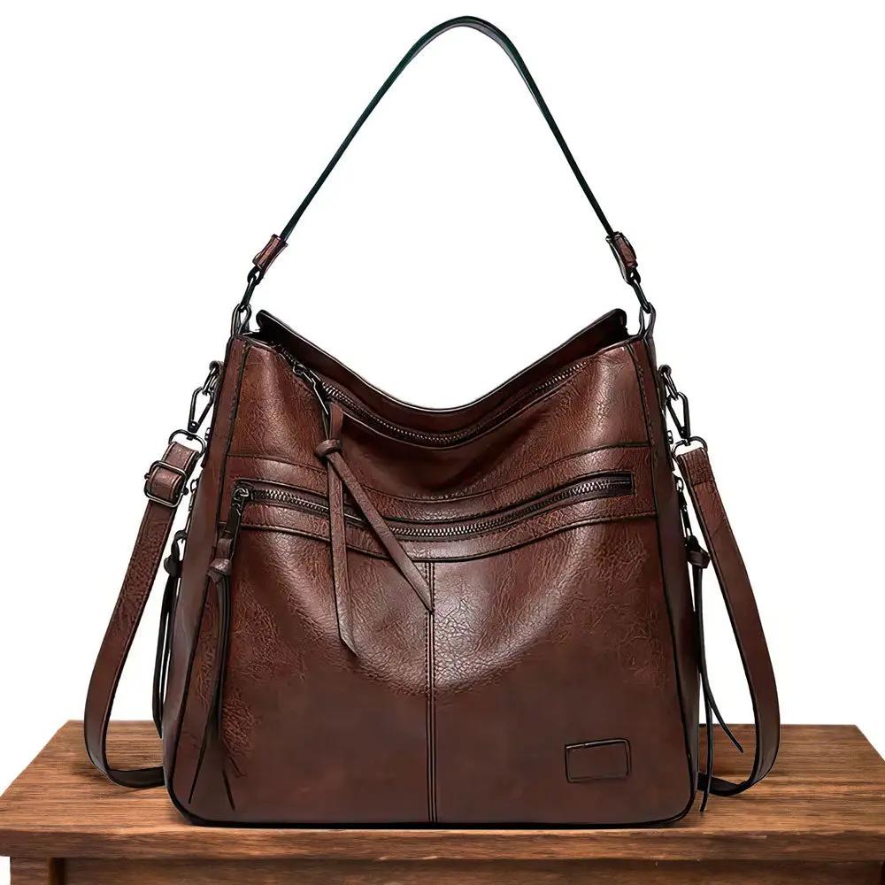 Sac Lilla de Danoir Paris, sac opulent au design intemporel en cuir élégant, vue de face avec détails sophistiqués.