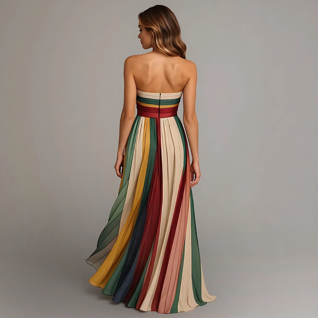 Robe Danoir Paris Vestido Brisa Andaluza en tissu léger avec motifs floraux, portée à la taille avec détails élégants.