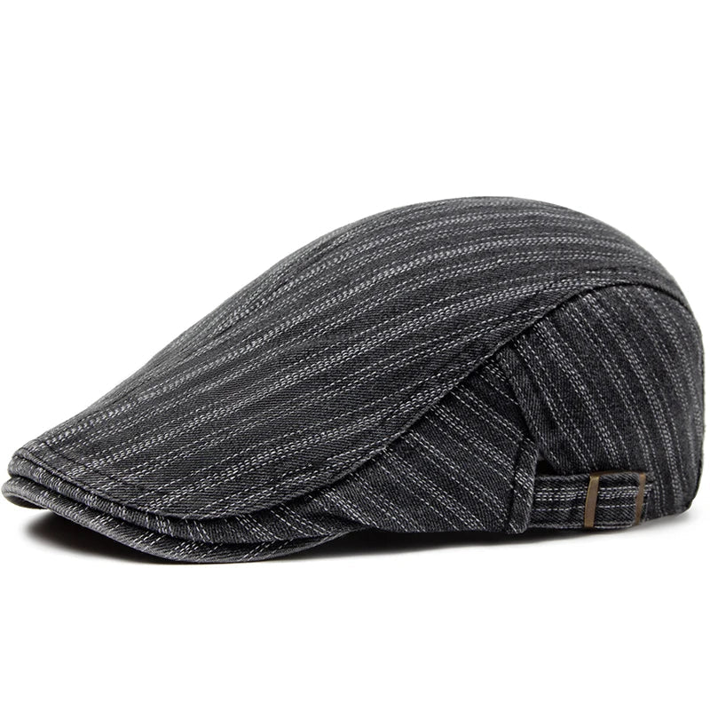 Casquette masculine Danoir Paris Bloom™ en tissu bleu foncé, style élégant pour hommes, vue de face.