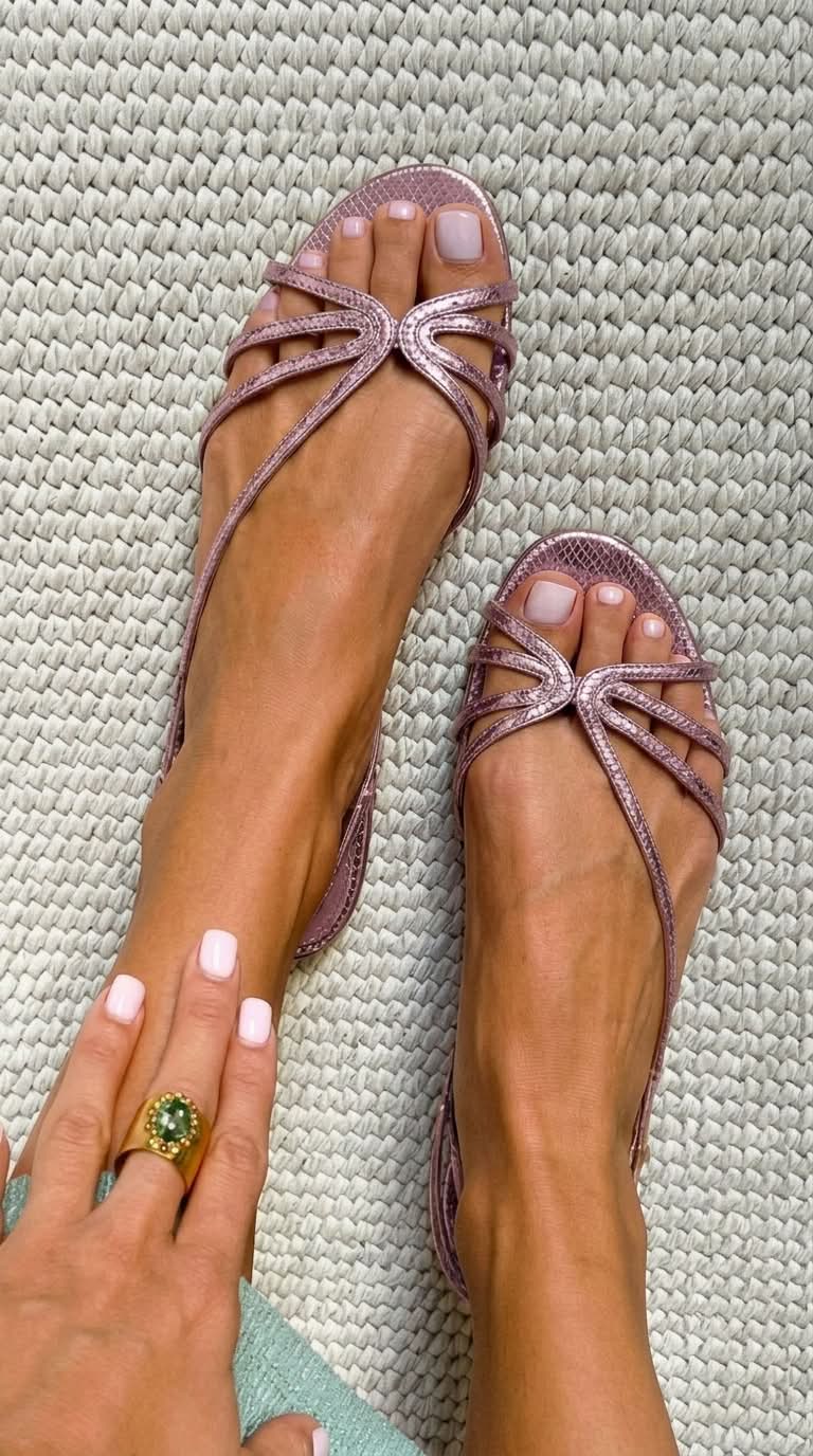 Sandales dorées Ginevra de Danoir Paris avec bride élégante, parfaites pour un style estival sophistiqué.