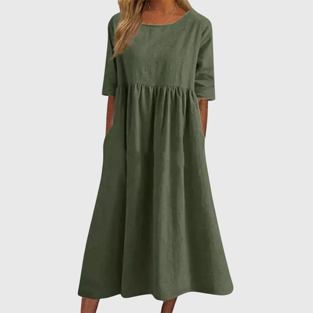 Robe blanche Ariette™ Danoir Paris en tissu fluide, élégante et adaptée à toutes les occasions, vue de face.