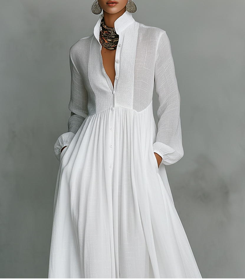 Robe maxi minimaliste raffinée Élisa™ de Danoir Paris en blanc, vêtement élégant et simple, vue de face.