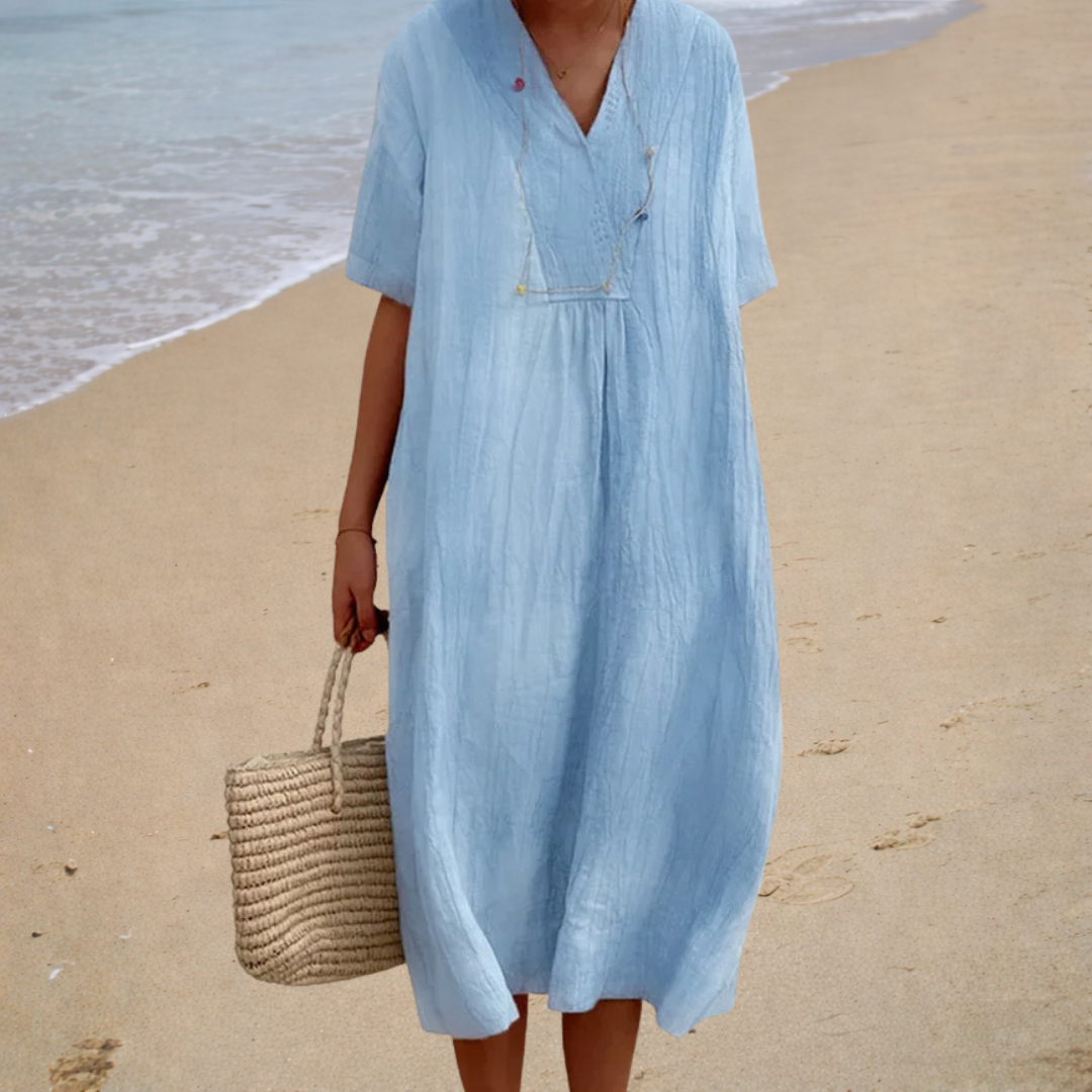 Robe longue décontractée Victoire de Danoir Paris, en tissu bleu, parfaite pour un style casual et confortable.