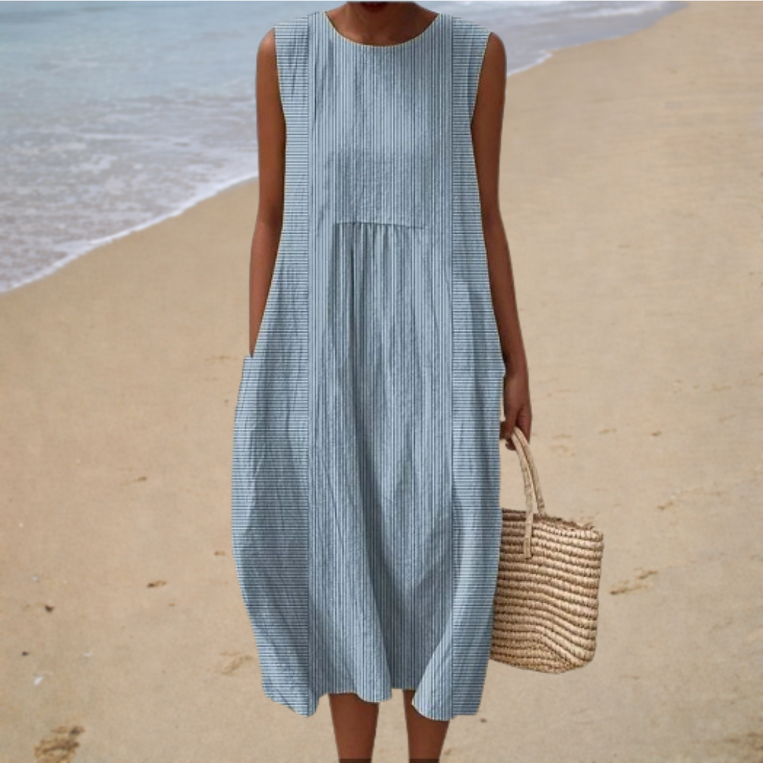 Robe midi minimaliste Noémie de Danoir Paris, vêtement élégant pour femmes, mise en valeur en image.