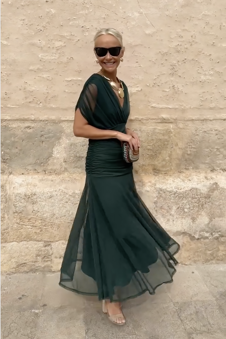 Robe maxi de fête verte bouteille Danoir Paris, élégante avec col V, longue robe de soirée pour occasions spéciales.