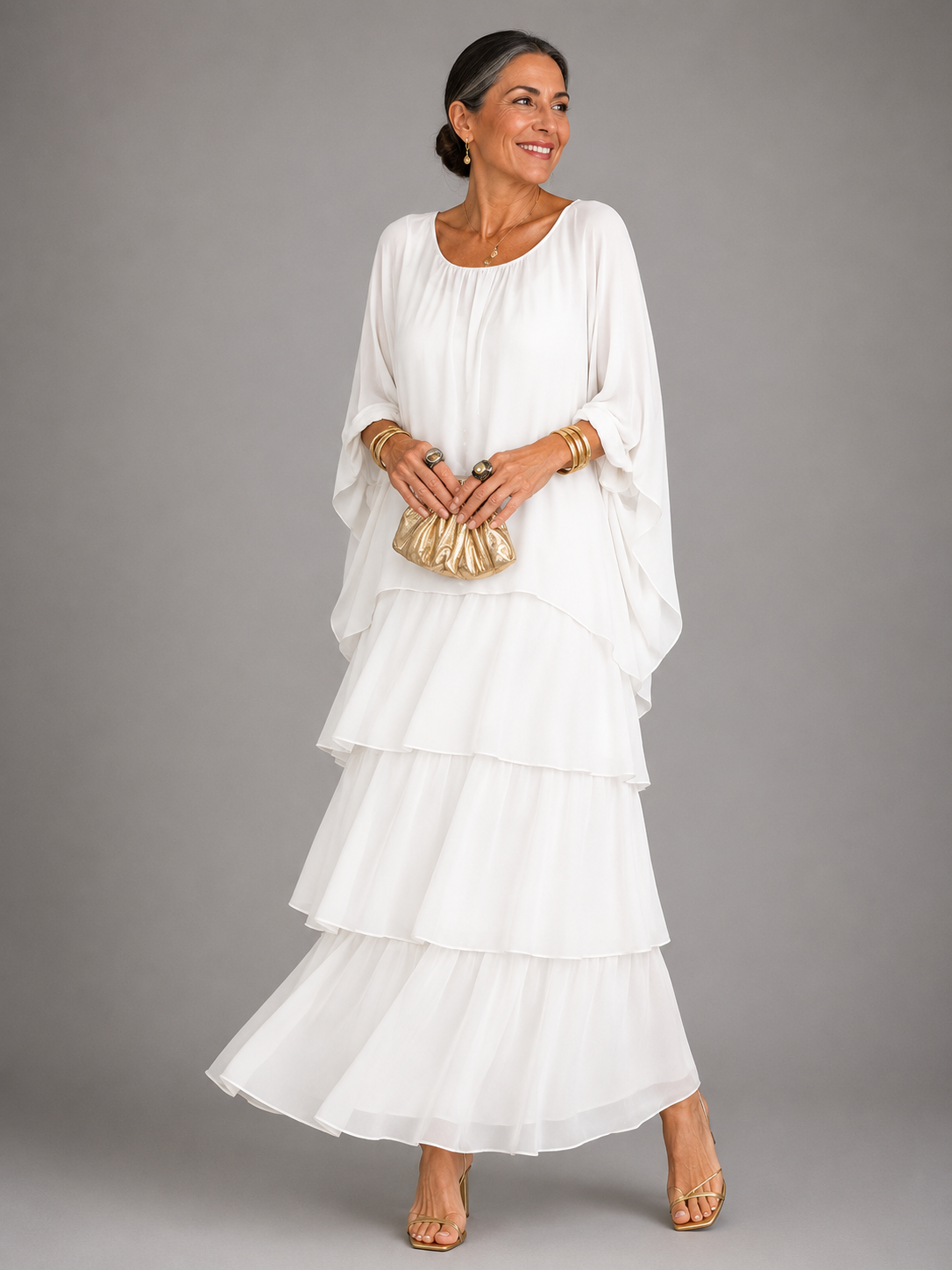 Robe longue élégante Danoir Paris pour femme, fluide et vert foncé, avec un style sophistiqué et léger.
