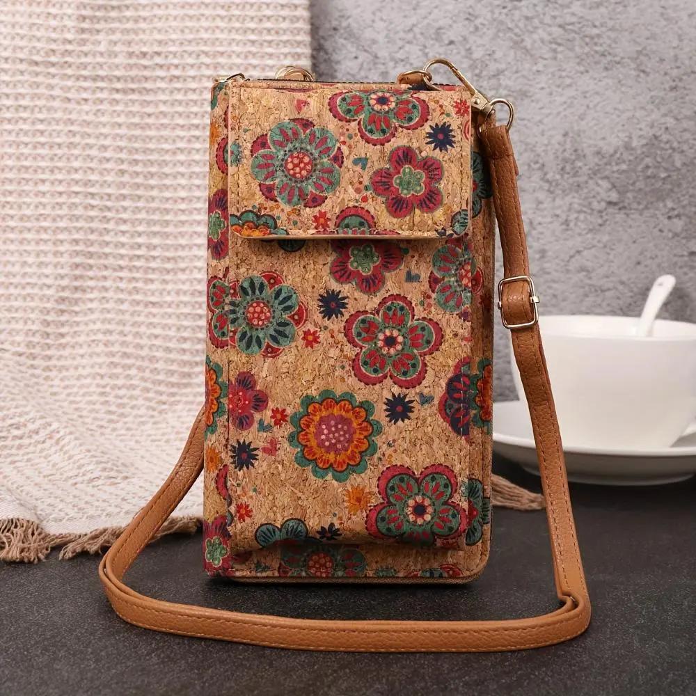 Accessoire de sac à épaules Nina de Danoir Paris avec motif floral bohème, idéal pour un style chic et décontracté.