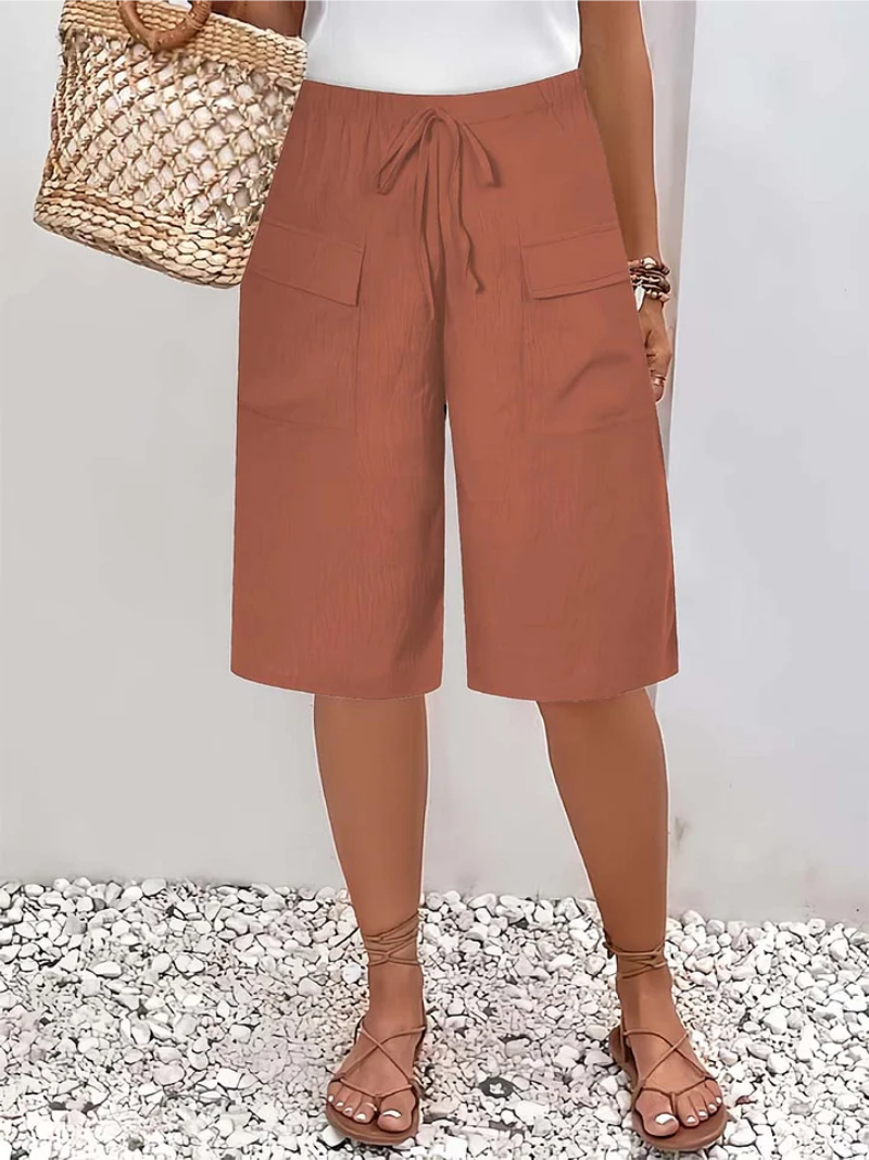 Short confortable Lina de Danoir Paris en gris, parfait pour un confort quotidien, modèle FR019.