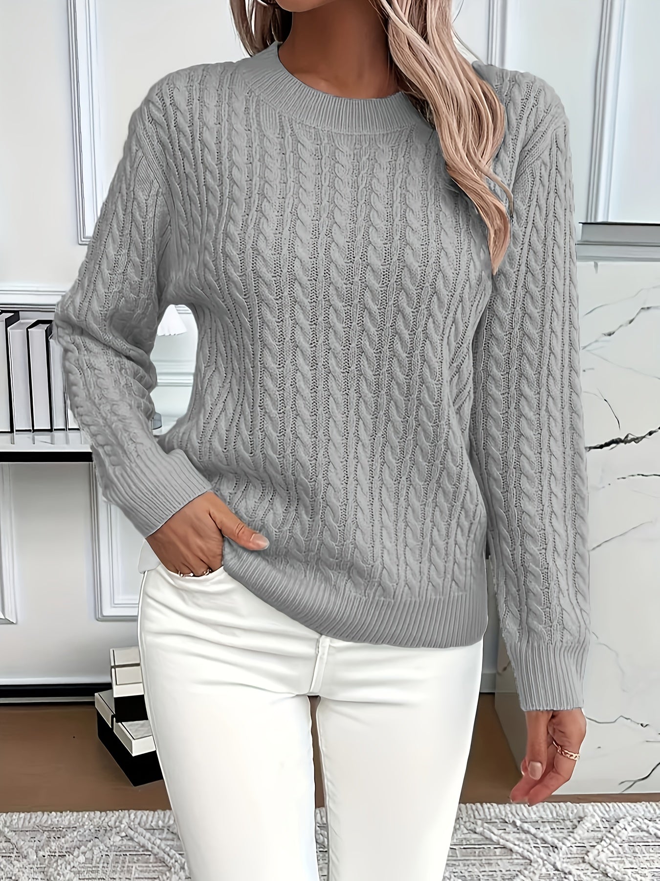 Pull en tricot torsadé blanc Lena pour femme, marque Danoir Paris, taille XS, détails de torsades visibles.