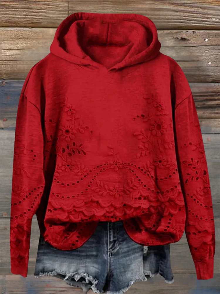 Pull féminin Rose Sofie de Danoir Paris, style ludique, porté sur mannequin avec col rond et manches longues.