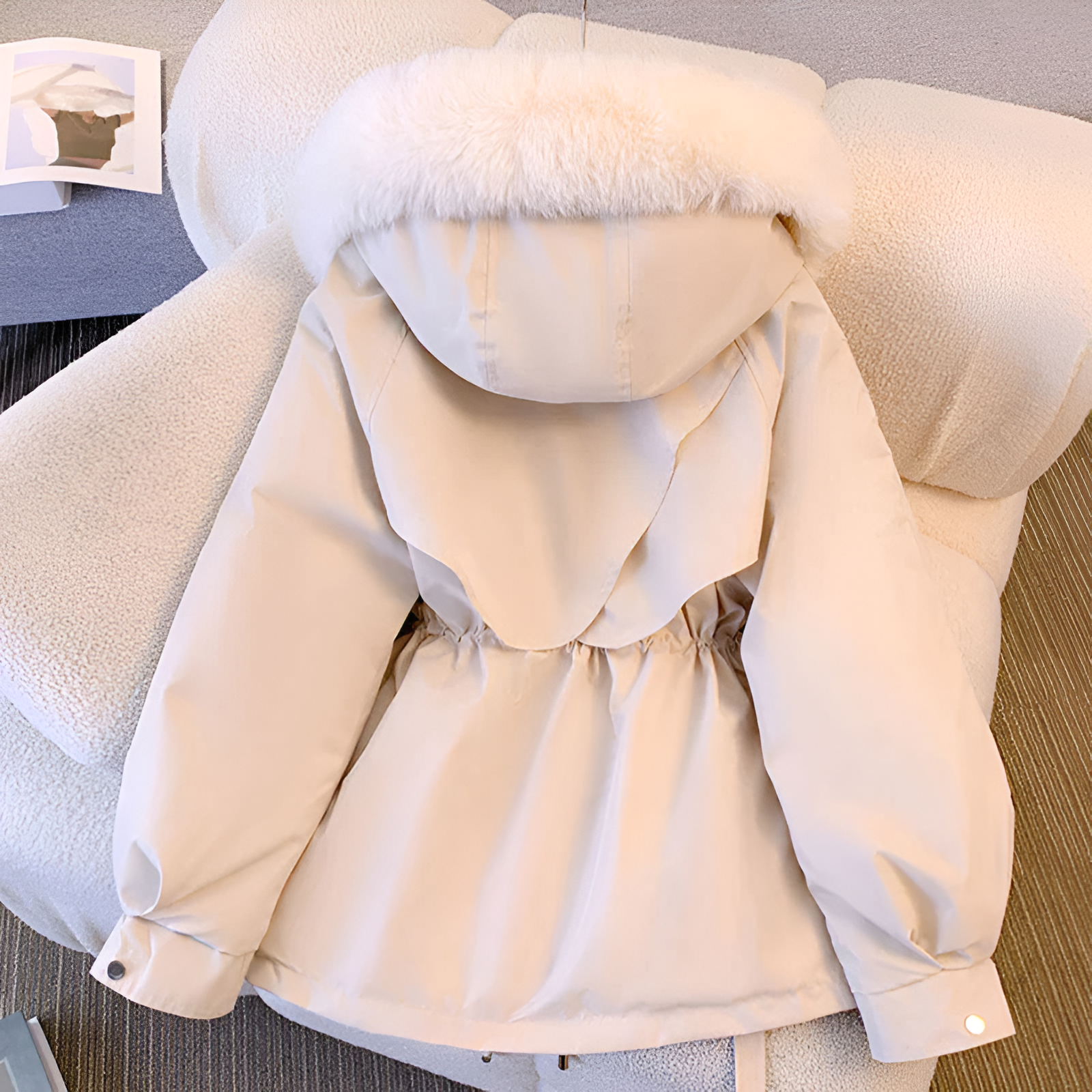 Manteau d'hiver élégant Laluna de Danoir Paris en blanc, taille XS, finition raffinée et style chic.