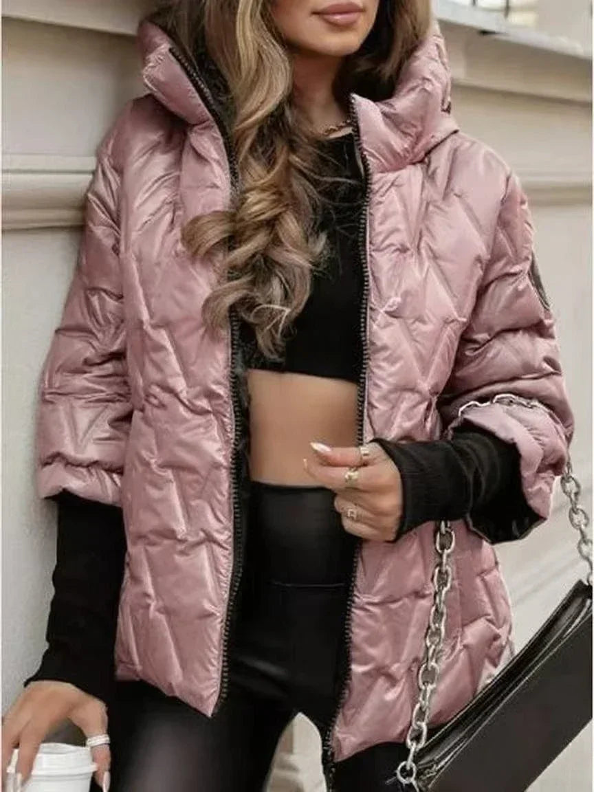 Veste d'hiver chic Lunara de Danoir Paris en rose poudré, style élégant, douce et chaude pour la saison froide.
