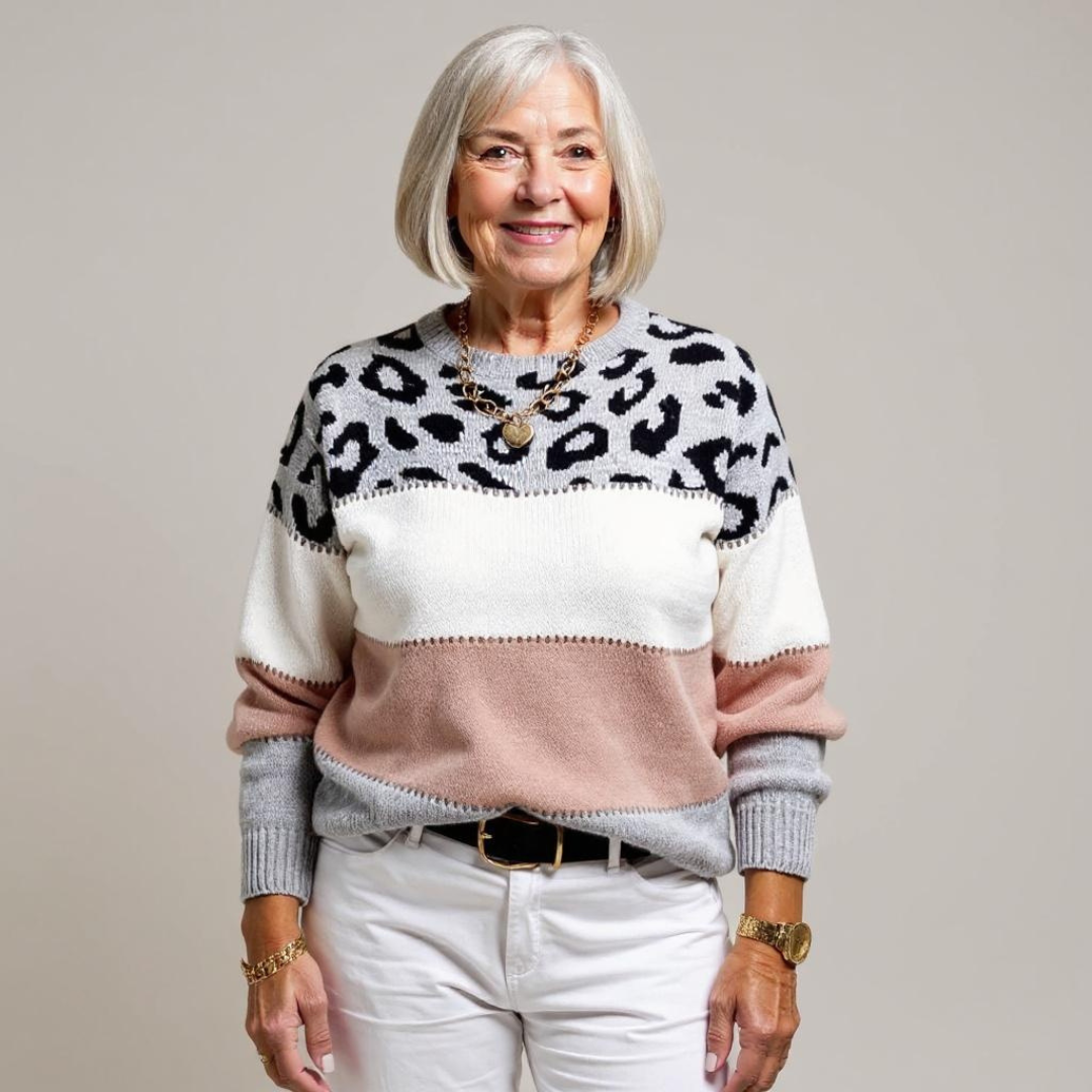Pull Léopard Danoir Paris Pascalina FR1078 en gris, confortable, doux et tendance, idéal pour un look casual.